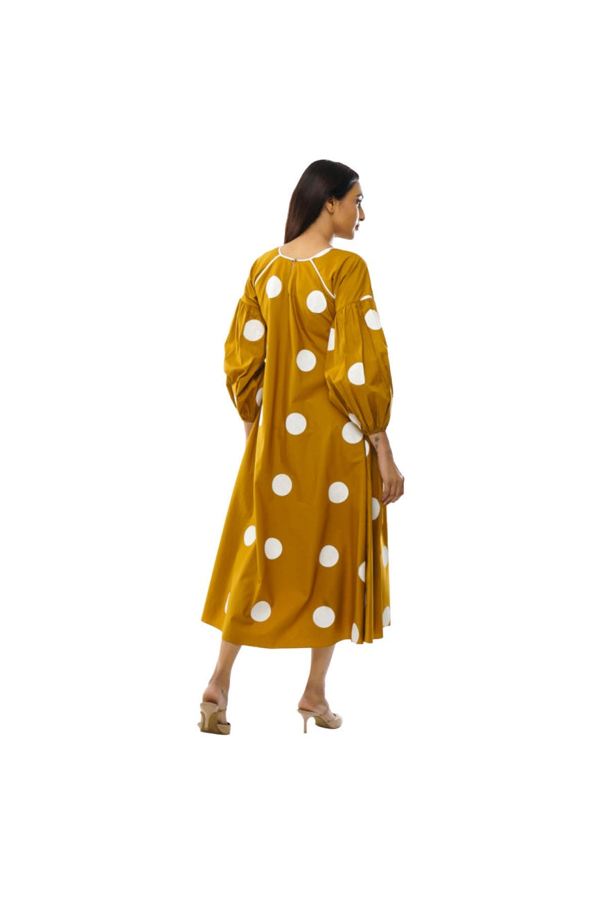 Mustered biscoop sleev dress