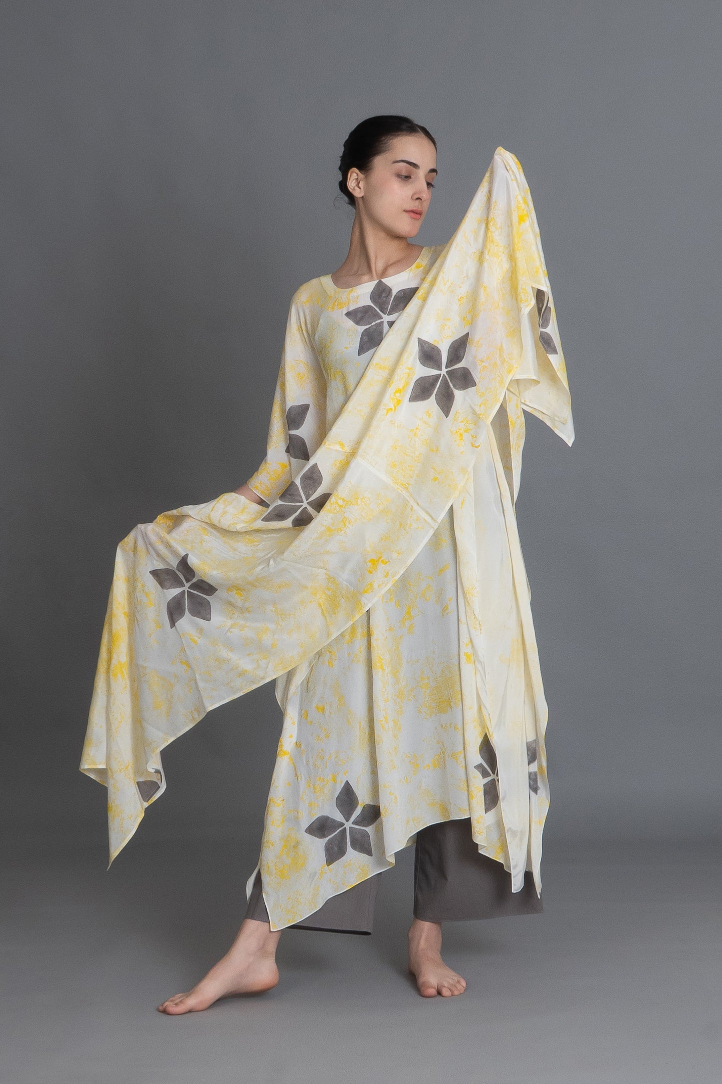 Crezia Silk Kaftan Co-ord with Scraff