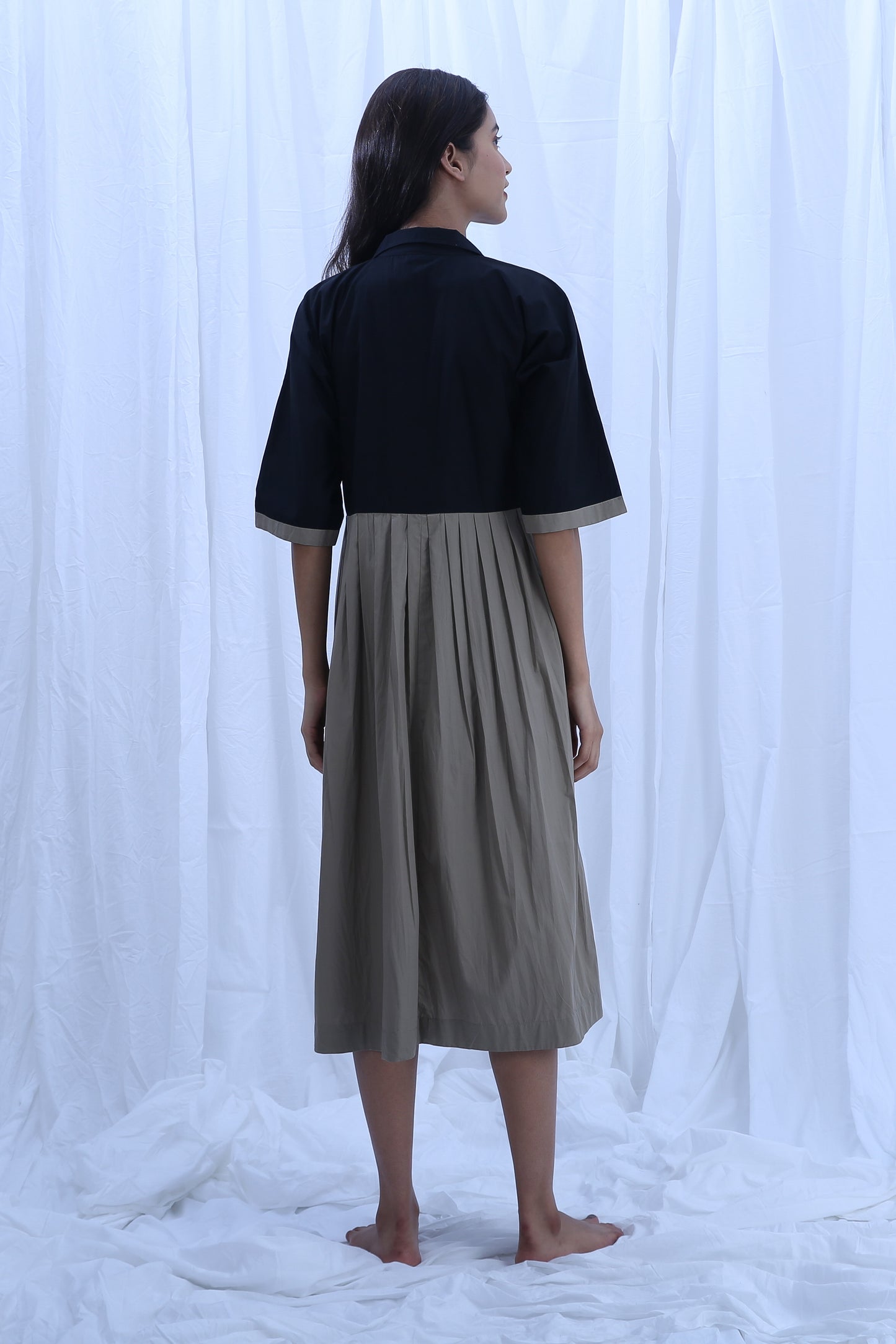 Earthy Grayish Collar Pleated  Dress