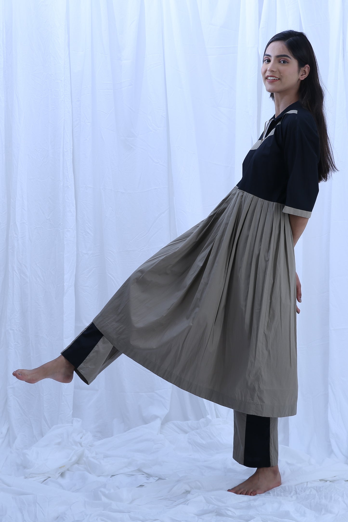 Earthy Grayish Collar Pleated  Dress Co-ord