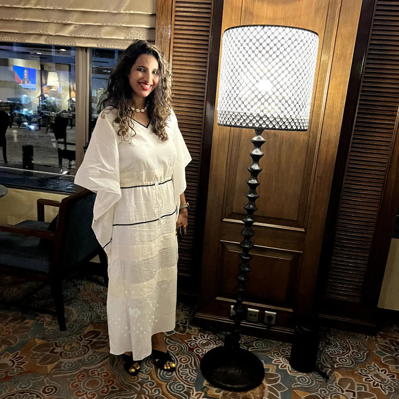 White V - neck kaftan
