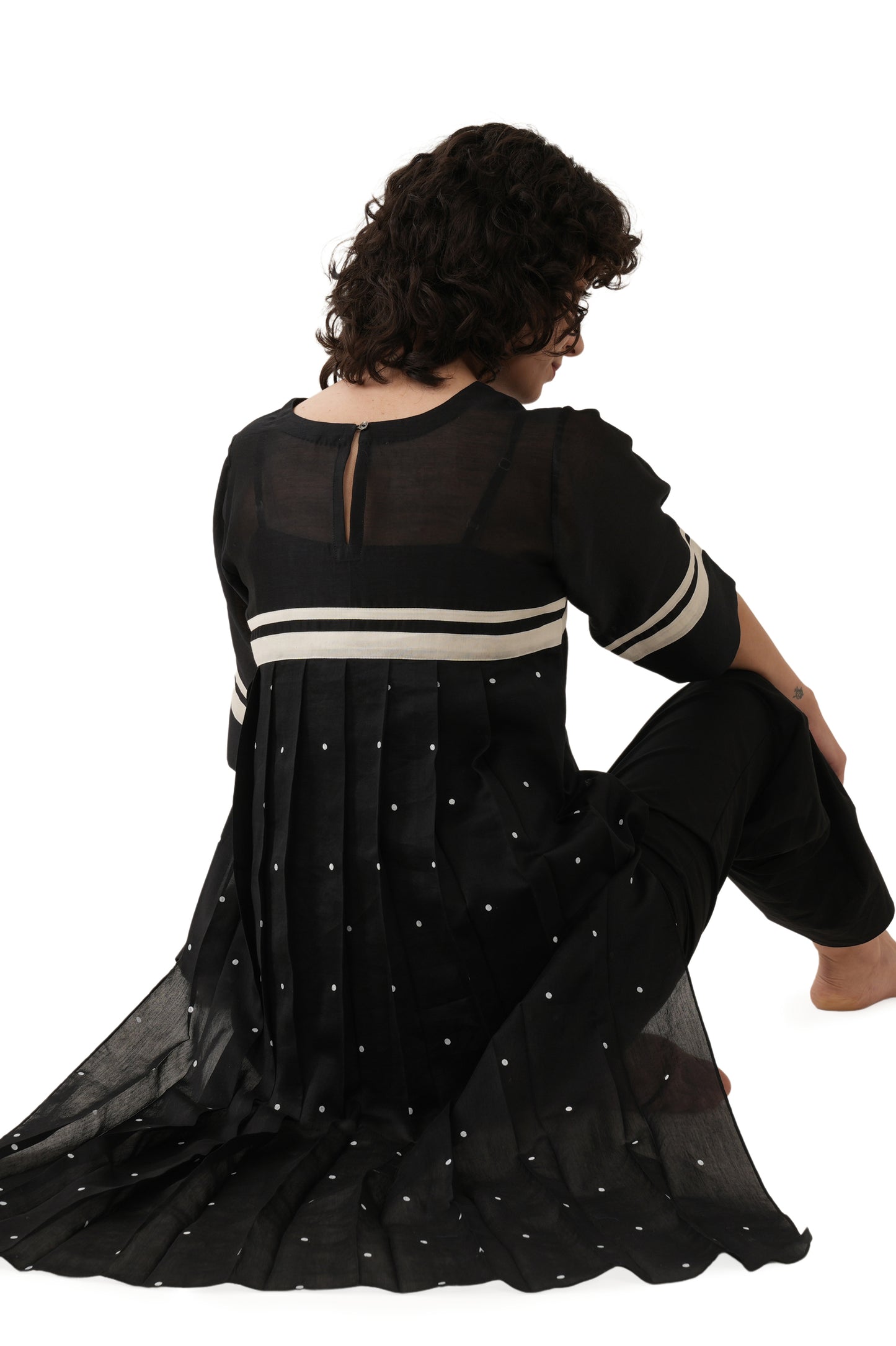 Black Round Neck Pleated Dress Co-ord