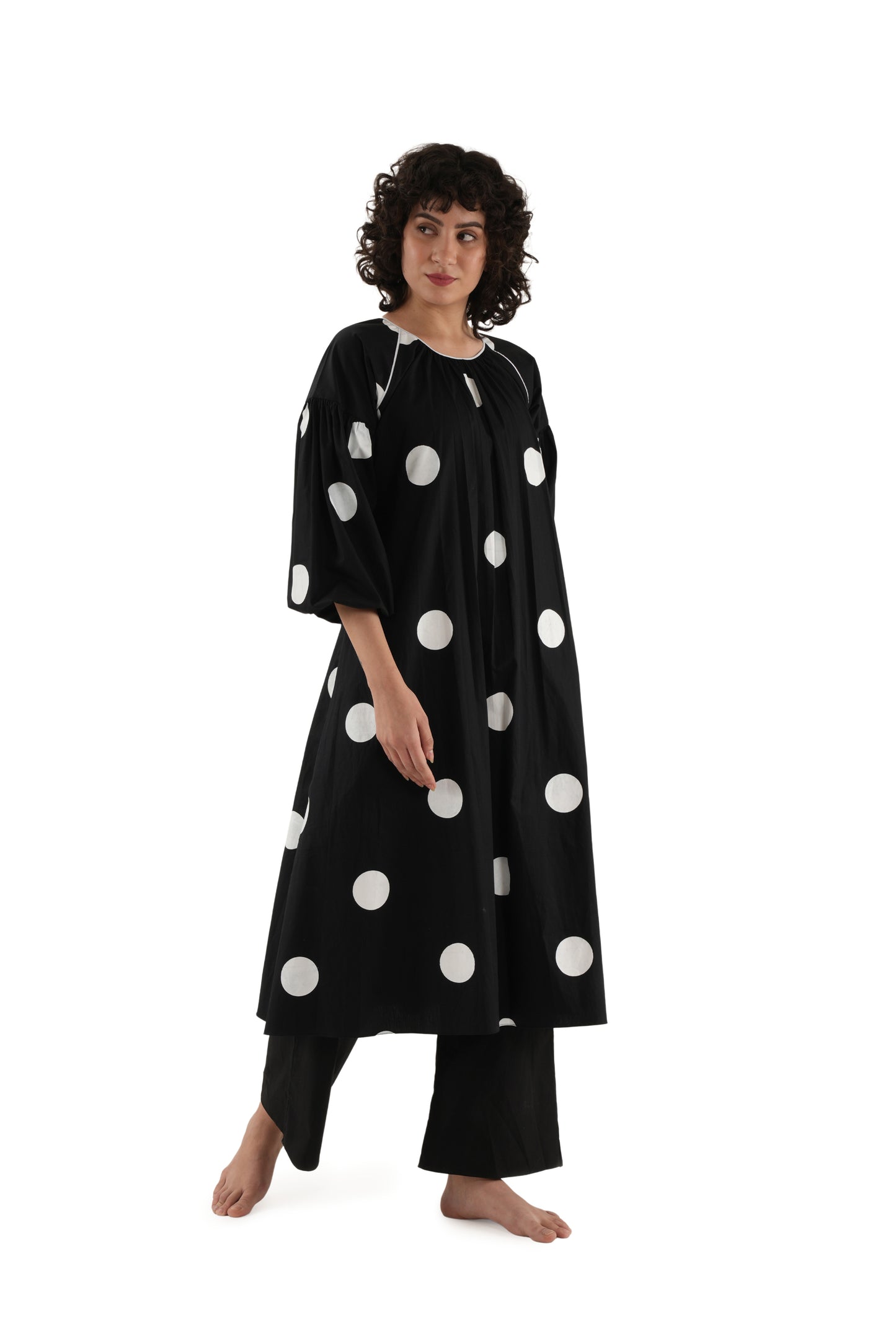 Black Biscoop Sleeve Dress with Bottom