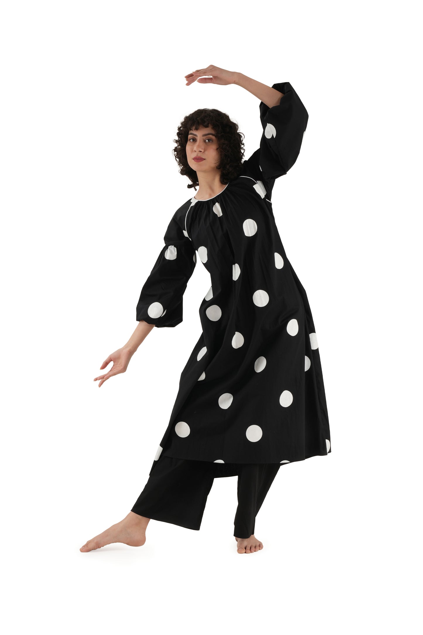 Black Biscoop Sleeve Dress with Bottom